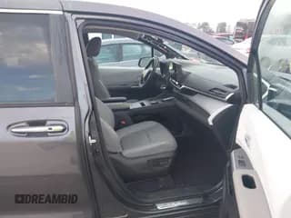 ✅ 2025 Toyota Sienna XLE • VIN: 5TDJRKEC1SS226850 • Lot: 43691949. Listed on IAAI with 17,488 mi. Free auction sales archive from the USA and detailed vehicle history report at DreamBid. Image 5.