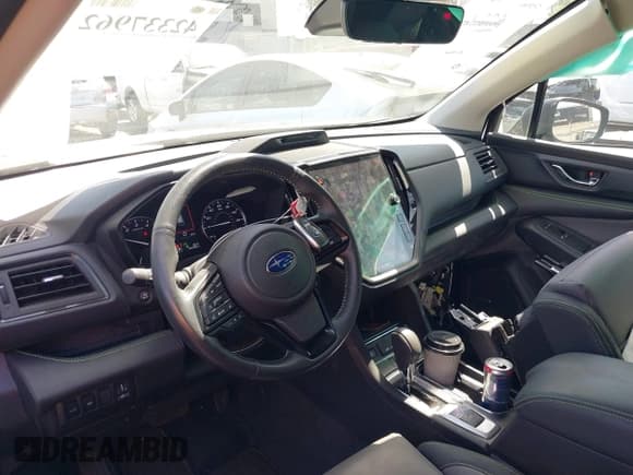 ✅ 2024 Subaru Ascent Onyx Limited • VIN: 4S4WMAKD2R3425764 • Lot: 42337962. Listed on IAAI with 20,068 mi. Free auction sales archive from the USA and detailed vehicle history report at DreamBid. Image 5.