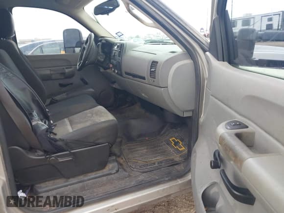 ✅ 2009 Chevrolet Silverado 1500 LS • VIN: 3GCEC13C99G156104 • Lot: 42379823. Listed on IAAI with 259,398 mi. Free auction sales archive from the USA and detailed vehicle history report at DreamBid. Image 5.