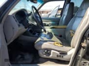 ✅ 1999 Ford Explorer XLT • VIN: 1FMZU32EXXUC85472 • Lot: 81102475. Wystawiony na Copart z przebiegiem 223 985 mil. Bezpłatny archiwum sprzedaży aukcyjnych z USA i szczegółowy raport historii pojazdu na DreamBid. Zdjęcie 7.