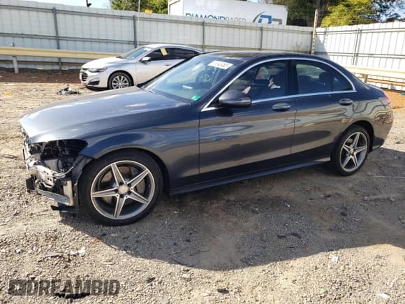 ✅ 2016 Mercedes-Benz C 300 Sport • VIN: 55SWF4KB6GU101004 • Лот: 85540465. Опубликован ранее на Copart с пробегом 87 064 миль. Бесплатный доступ к архиву аукционных продаж из США и подробный отчёт об истории автомобиля на DreamBid. Изображение 1.