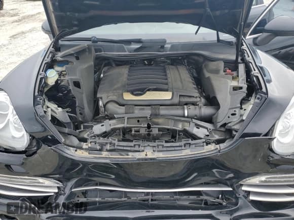 ✅ 2014 Porsche Cayenne • VIN: WP1AA2A21ELA92785 • Lot: 56255925. Listed on Copart with 116,925 mi. Free auction sales archive from the USA and detailed vehicle history report at DreamBid. Image 12.