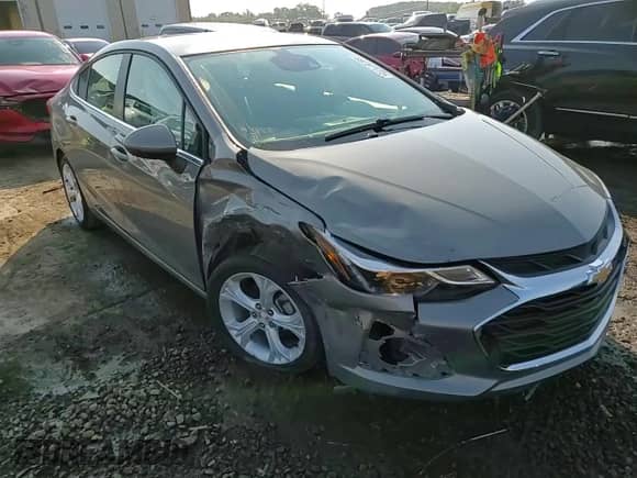 ✅ 2019 Chevrolet Cruze Premier • VIN: 1G1BF5SM5K7122263 • Lot: 68767175. Wystawiony na Copart z przebiegiem 31 342 mil mil. Skorzystaj z bezpłatnego archiwum sprzedaży aukcyjnych z USA i zobacz szczegółowy raport historii pojazdu na DreamBid. Zdjęcie 13.