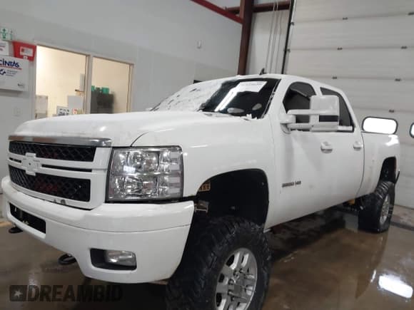 ✅ 2014 Chevrolet Silverado 2500HD LTZ • VIN: 1GC1KYC87EF187580 • Лот: 41524629. Опубликован ранее на IAAI с пробегом Не указан. Бесплатный доступ к архиву аукционных продаж из США и подробный отчёт об истории автомобиля на DreamBid. Изображение 2.