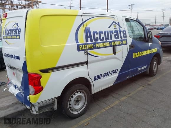 ✅ 2015 Nissan NV200 S • VIN: 3N6CM0KN2FK704855 • Lot: 43686975. Listed on IAAI with 160,332 mi. Free auction sales archive from the USA and detailed vehicle history report at DreamBid. Image 4.