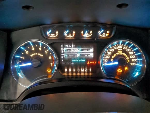 ✅ 2011 Ford F-150 Lariat • VIN: 1FTFW1EF9BFC46024 • Lot: 93661715. Wystawiony na Copart z przebiegiem Nie podano. Bezpłatny archiwum sprzedaży aukcyjnych z USA i szczegółowy raport historii pojazdu na DreamBid. Zdjęcie 9.