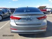 ✅ 2017 Hyundai Elantra SE • VIN: KMHD84LF9HU148598 • Lot: 43215408. Wystawiony na IAAI z przebiegiem 109 286 mil. Bezpłatny archiwum sprzedaży aukcyjnych z USA i szczegółowy raport historii pojazdu na DreamBid. Zdjęcie 16.