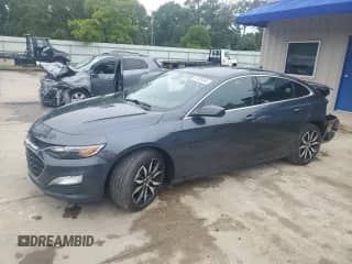 2020 Chevrolet Malibu RS z VIN 1G1ZG5ST5LF042729, wystawiony jako Copart lot #67589345 z przebiegiem 58 916 mil mil oraz Szkoda całkowita • Salvage title. Historia ofert i sprzedaży dostępna na DreamBid. Obrazek 1.