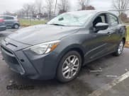 ✅ 2018 Toyota Yaris • VIN: 3MYDLBYV6JY318850 • Lot: 43660876. Wystawiony na IAAI z przebiegiem 143 247 mil. Bezpłatny archiwum sprzedaży aukcyjnych z USA i szczegółowy raport historii pojazdu na DreamBid. Zdjęcie 17.