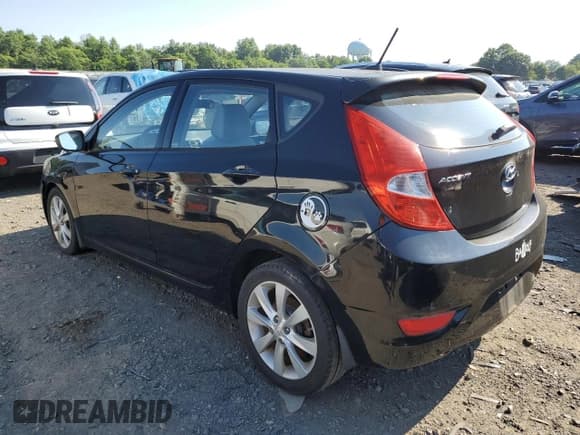 ✅ 2012 Hyundai Accent SE • VIN: KMHCU5AE1CU053856 • Лот: 60115334. Опубликован ранее на Copart с пробегом 48 753 миль. Бесплатный доступ к архиву аукционных продаж из США и подробный отчёт об истории автомобиля на DreamBid. Изображение 2.