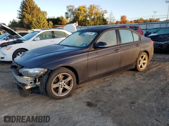 ✅ 2015 BMW 3 Series 320i xDrive • VIN: WBA3C3G56FNT51091 • Lot: 87277165. Listed on Copart with 125,829 mi. Free auction sales archive from the USA and detailed vehicle history report at DreamBid. Image 1.