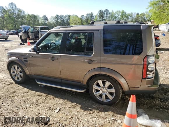 ✅ 2015 Land Rover LR4 HSE • VIN: SALAG2V69FA772095 • Лот: 47213513. Опубликован ранее на Copart с пробегом 97 222 миль. Бесплатный доступ к архиву аукционных продаж из США и подробный отчёт об истории автомобиля на DreamBid. Изображение 2.