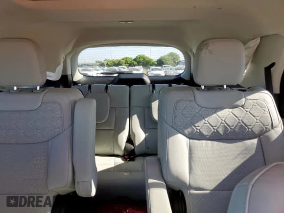 ✅ 2025 Ford Explorer Platinum • VIN: 1FMWK8HC2SGB58993 • Lot: 58005875. Listed on Copart with 4,917 mi. Free auction sales archive from the USA and detailed vehicle history report at DreamBid. Image 10.