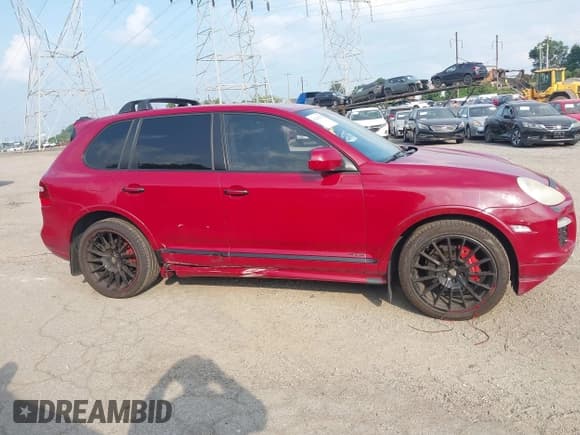 ✅ 2009 Porsche Cayenne GTS • VIN: WP1AD29P39LA62474 • Lot: 42835535. Wystawiony na IAAI z przebiegiem Nie podano. Bezpłatny archiwum sprzedaży aukcyjnych z USA i szczegółowy raport historii pojazdu na DreamBid. Zdjęcie 14.
