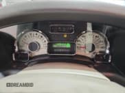 ✅ 2013 Ford Expedition Max XLT • VIN: 1FMJK1J52DEF40047 • Lot: 63868365. Wystawiony na Copart z przebiegiem 64 406 mil. Bezpłatny archiwum sprzedaży aukcyjnych z USA i szczegółowy raport historii pojazdu na DreamBid. Zdjęcie 9.