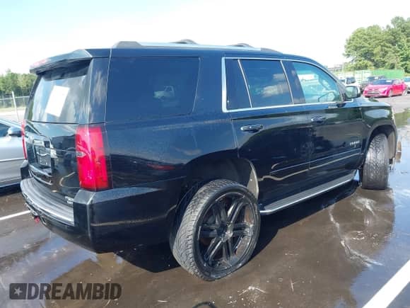 2020 Chevrolet Tahoe Premier z VIN 1GNSKCKC5LR101196, wystawiony jako IAAI lot #42993977 z przebiegiem 112 311 mil mil oraz . Historia ofert i sprzedaży dostępna na DreamBid. Obrazek 4.