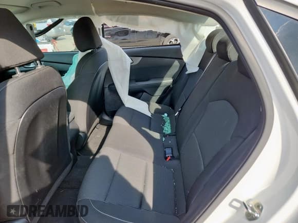 ✅ 2019 Kia Forte LXS • VIN: 3KPF24AD6KE011348 • Lot: 80876275. Wystawiony na Copart z przebiegiem 37 751 mil. Bezpłatny archiwum sprzedaży aukcyjnych z USA i szczegółowy raport historii pojazdu na DreamBid. Zdjęcie 10.