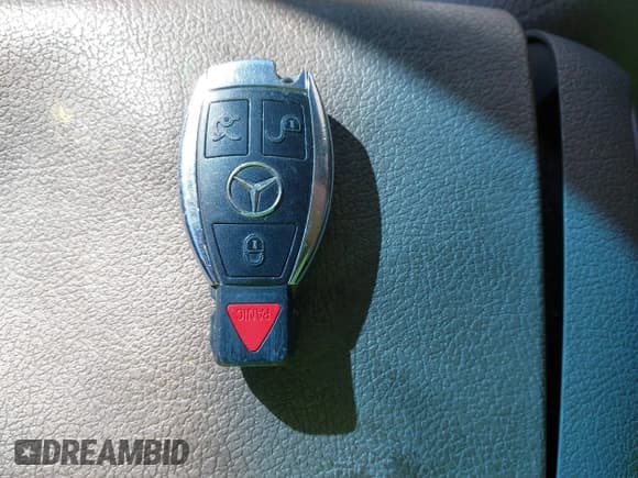 ✅ 2012 Mercedes-Benz E 350 • VIN: WDDKK5KF2CF177819 • Lot: 43413203. Wystawiony na IAAI z przebiegiem 176 080 mil. Bezpłatny archiwum sprzedaży aukcyjnych z USA i szczegółowy raport historii pojazdu na DreamBid. Zdjęcie 11.