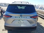 ✅ 2022 Toyota Sienna XLE • VIN: 5TDJRKEC4NS087334 • Lot: 43910830. Listed on IAAI with 41,558 mi. Free auction sales archive from the USA and detailed vehicle history report at DreamBid. Image 16.