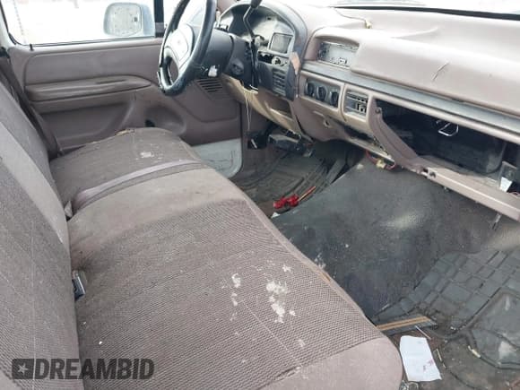 ✅ 1997 Ford F-250 • VIN: 1FTHF25H5VEB07485 • Lot: 41195924. Listed on IAAI with 290,886 mi. Free auction sales archive from the USA and detailed vehicle history report at DreamBid. Image 5.