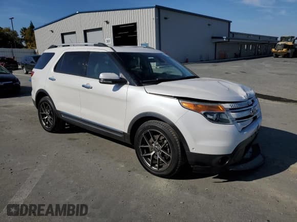 ✅ 2015 Ford Explorer Limited • VIN: 1FM5K7F89FGA65317 • Lot: 89838625. Listed on Copart with 97,701 mi. Free auction sales archive from the USA and detailed vehicle history report at DreamBid. Image 4.
