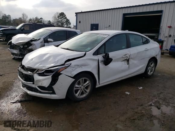 ✅ 2017 Chevrolet Cruze LT • VIN: 1G1BE5SM6H7225946 • Лот: 42672973. Опубликован ранее на Copart с пробегом 111 544 миль. Бесплатный доступ к архиву аукционных продаж из США и подробный отчёт об истории автомобиля на DreamBid. Изображение 1.