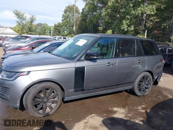 ✅ 2018 Land Rover Range Rover • VIN: SALGS2RE9JA392080 • Lot: 43351556. Listed on IAAI with 43,663 mi. Free auction sales archive from the USA and detailed vehicle history report at DreamBid. Image 14.