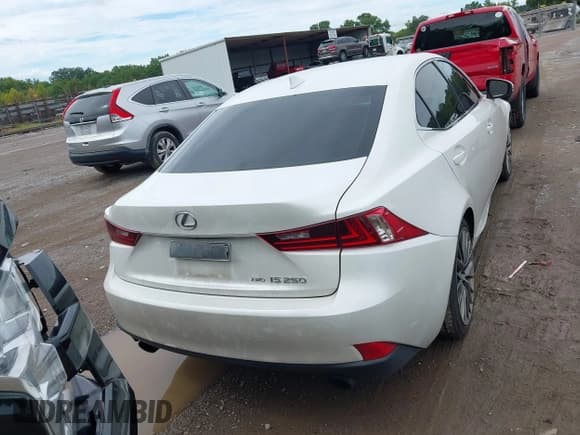 ✅ 2014 Lexus IS 250 • VIN: JTHCF1D29E5003095 • Лот: 42947055. Опубликован ранее на IAAI с пробегом 222 176 миль. Бесплатный доступ к архиву аукционных продаж из США и подробный отчёт об истории автомобиля на DreamBid. Изображение 16.