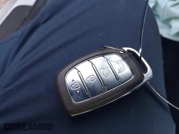 ✅ 2018 Hyundai Ioniq Blue • VIN: KMHC65LC4JU103376 • Lot: 41463545. Wystawiony na IAAI z przebiegiem 115 116 mil. Bezpłatny archiwum sprzedaży aukcyjnych z USA i szczegółowy raport historii pojazdu na DreamBid. Zdjęcie 11.