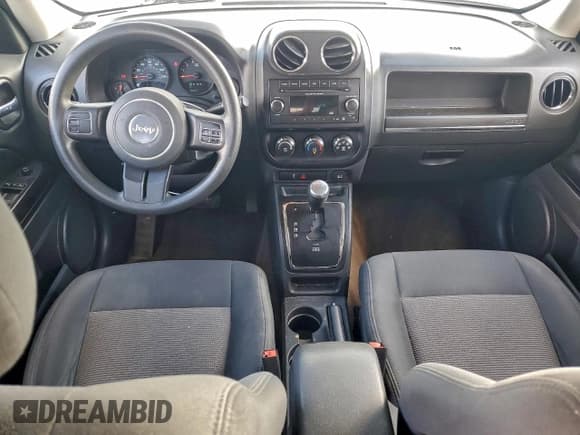 ✅ 2013 Jeep Patriot Sport • VIN: 1C4NJRBB8DD203366 • Лот: 94326355. Опубликован ранее на Copart с пробегом 192 039 миль. Бесплатный доступ к архиву аукционных продаж из США и подробный отчёт об истории автомобиля на DreamBid. Изображение 8.