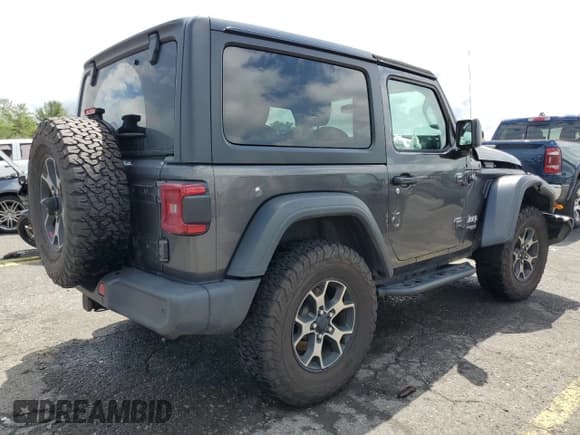 ✅ 2019 Jeep Wrangler Sport S • VIN: 1C4HJXAN2KW609433 • Lot: 57421535. Listed on Copart with 51,287 mi. Free auction sales archive from the USA and detailed vehicle history report at DreamBid. Image 3.