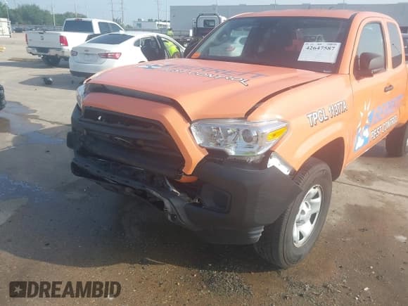 ✅ 2022 Toyota Tacoma SR • VIN: 3TYRX5GN2NT062882 • Lot: 42647587. Listed on IAAI with 51,652 mi. Free auction sales archive from the USA and detailed vehicle history report at DreamBid. Image 17.
