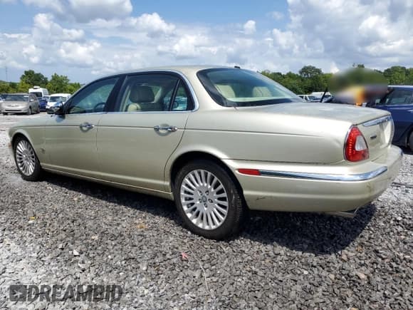 ✅ 2007 Jaguar XJ Vanden Plas • VIN: SAJWA82BX7SH13043 • Lot: 65754275. Wystawiony na Copart z przebiegiem 39 858 mil. Bezpłatny archiwum sprzedaży aukcyjnych z USA i szczegółowy raport historii pojazdu na DreamBid. Zdjęcie 2.