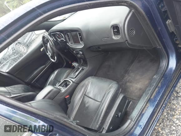 ✅ 2015 Dodge Charger SXT • VIN: 2C3CDXJG8FH898376 • Lot: 42948897. Wystawiony na IAAI z przebiegiem 211 730 mil. Bezpłatny archiwum sprzedaży aukcyjnych z USA i szczegółowy raport historii pojazdu na DreamBid. Zdjęcie 5.