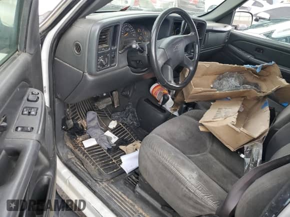 ✅ 2005 Chevrolet Silverado 1500 LS • VIN: 1GCEK19V85Z117154 • Lot: 64971274. Wystawiony na Copart z przebiegiem Nie podano mil. Skorzystaj z bezpłatnego archiwum sprzedaży aukcyjnych z USA i zobacz szczegółowy raport historii pojazdu na DreamBid. Zdjęcie 8.