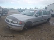 ✅ 2002 Volvo V70 • VIN: YV1SW61R822235240 • Lot: 43764846. Listed on IAAI with Not provided. Free auction sales archive from the USA and detailed vehicle history report at DreamBid. Image 2.