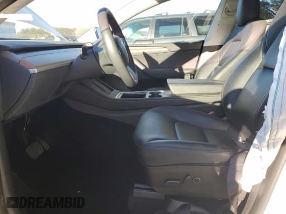 ✅ 2023 Tesla Model Y Long Range • VIN: 7SAYGDEE9PF644380 • Lot: 87026645. Listed on Copart with 67,158 mi. Free auction sales archive from the USA and detailed vehicle history report at DreamBid. Image 7.