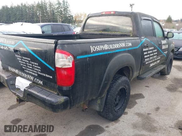 ✅ 2004 Toyota Tundra Limited • VIN: 5TBDT48194S439111 • Lot: 43757944. Listed on IAAI with 238,677 mi. Free auction sales archive from the USA and detailed vehicle history report at DreamBid. Image 4.