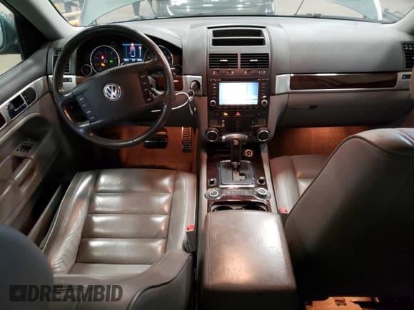 ✅ 2004 Volkswagen Touareg • VIN: WVGCM67L94D032492 • Lot: 72205044. Wystawiony na Copart z przebiegiem 98 482 mil. Bezpłatny archiwum sprzedaży aukcyjnych z USA i szczegółowy raport historii pojazdu na DreamBid. Zdjęcie 8.