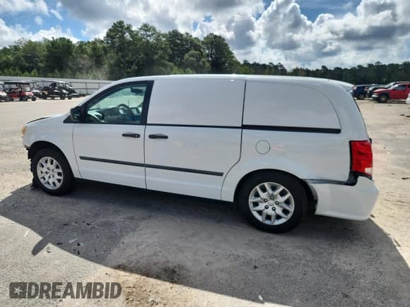 ✅ 2014 Ram Cargo Van Tradesman • VIN: 2C4JRGAG1ER389548 • Lot: 64720775. Wystawiony na Copart z przebiegiem 211 559 mil. Bezpłatny archiwum sprzedaży aukcyjnych z USA i szczegółowy raport historii pojazdu na DreamBid. Zdjęcie 2.