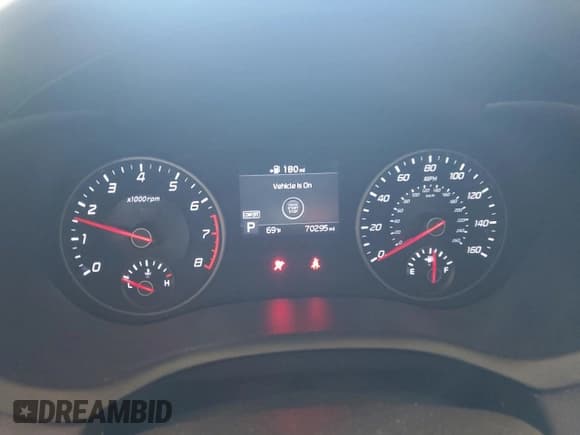 ✅ 2019 Kia Stinger • VIN: KNAE15LA2K6051145 • Lot: 56882864. Wystawiony na Copart z przebiegiem 70 295 mil. Bezpłatny archiwum sprzedaży aukcyjnych z USA i szczegółowy raport historii pojazdu na DreamBid. Zdjęcie 9.