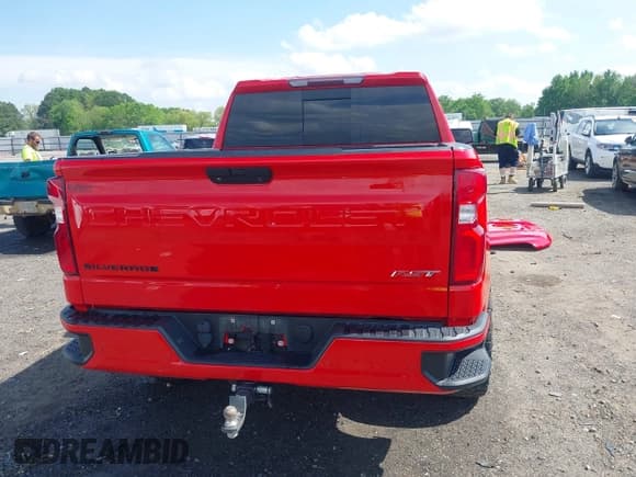 ✅ 2021 Chevrolet Silverado 1500 RST • VIN: 3GCUYEET3MG176410 • Лот: 42119458. Опубликован ранее на IAAI с пробегом 106 132 миль. Бесплатный доступ к архиву аукционных продаж из США и подробный отчёт об истории автомобиля на DreamBid. Изображение 17.