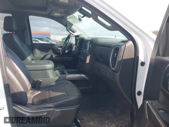 ✅ 2020 Chevrolet Silverado 1500 LT Trail Boss • VIN: 3GCPYFED0LG103778 • Lot: 42717809. Wystawiony na IAAI z przebiegiem 105 422 mil. Bezpłatny archiwum sprzedaży aukcyjnych z USA i szczegółowy raport historii pojazdu na DreamBid. Zdjęcie 5.