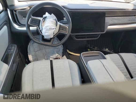 ✅ 2023 Rivian R1S Adventure • VIN: 7PDSGABAXPN005180 • Lot: 66652024. Wystawiony na Copart z przebiegiem Nie podano. Bezpłatny archiwum sprzedaży aukcyjnych z USA i szczegółowy raport historii pojazdu na DreamBid. Zdjęcie 8.