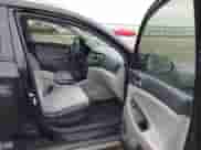 2017 Hyundai Tucson SE z VIN KM8J33A42HU585775, wystawiony jako IAAI lot #43521465 z przebiegiem 125 000 mil mil oraz . Historia ofert i sprzedaży dostępna na DreamBid. Obrazek 5.