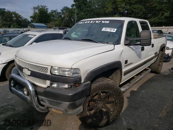 ✅ 2001 Chevrolet Silverado 2500HD LS • VIN: 1GCHK23U11F162998 • Lot: 82831614. Wystawiony na Copart z przebiegiem 300 425 mil. Bezpłatny archiwum sprzedaży aukcyjnych z USA i szczegółowy raport historii pojazdu na DreamBid. Zdjęcie 1.