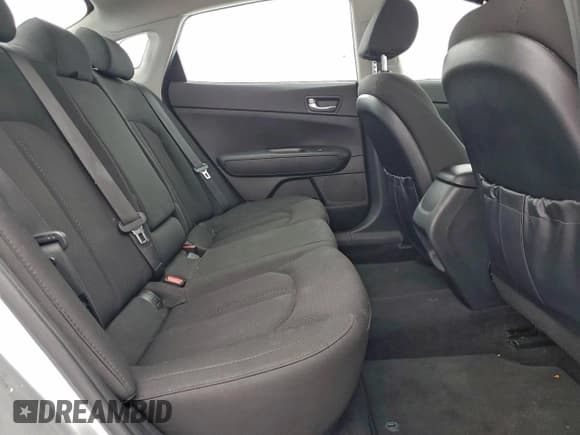 ✅ 2016 Kia Optima LX • VIN: 5XXGT4L39GG117894 • Lot: 95449845. Listed on Copart with 107,196 mi. Free auction sales archive from the USA and detailed vehicle history report at DreamBid. Image 10.