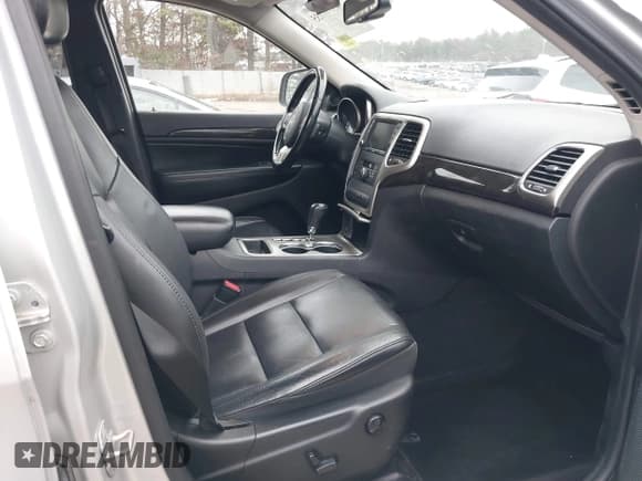 ✅ 2011 Jeep Grand Cherokee Laredo • VIN: 1J4RR4GG4BC671187 • Lot: 43777735. Listed on IAAI with 115,785 mi. Free auction sales archive from the USA and detailed vehicle history report at DreamBid. Image 5.