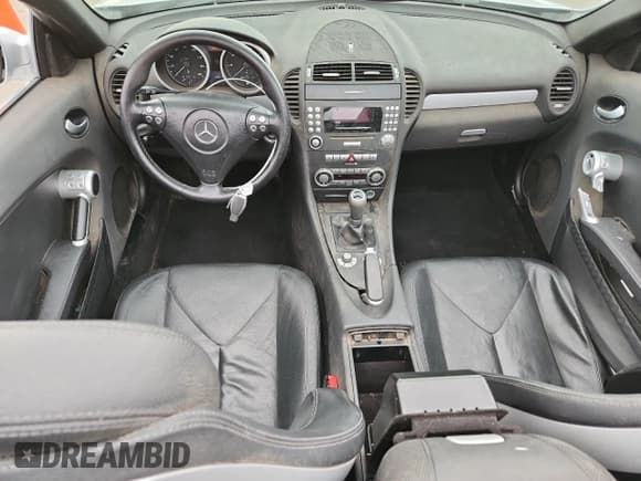 ✅ 2005 Mercedes-Benz SLK 230/320 • VIN: WDBWK56F15F056187 • Lot: 93381945. Wystawiony na Copart z przebiegiem 96 942 mil. Bezpłatny archiwum sprzedaży aukcyjnych z USA i szczegółowy raport historii pojazdu na DreamBid. Zdjęcie 8.