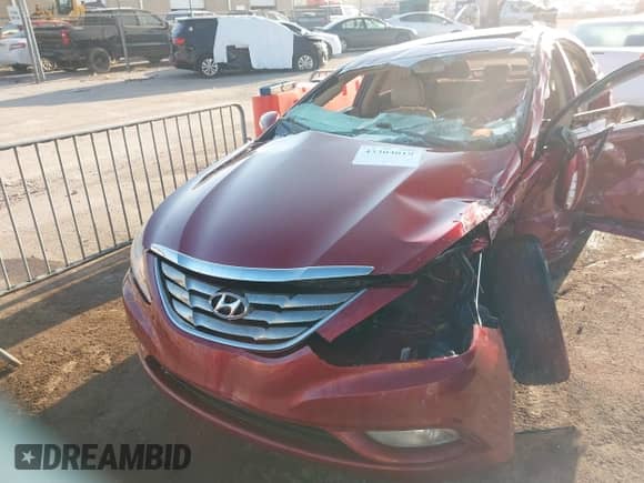 2011 Hyundai Sonata Limited с VIN 5NPEC4AB0BH305685, выставлен на аукционе IAAI как лот 43304019 с пробегом 83 142 миль миль и . История ставок и продаж доступна на DreamBid. Изображение 12.